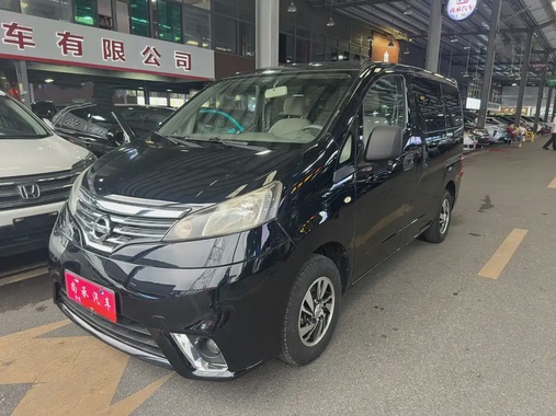Nissan NV200 2015