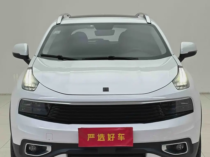 Lynk & Co 01