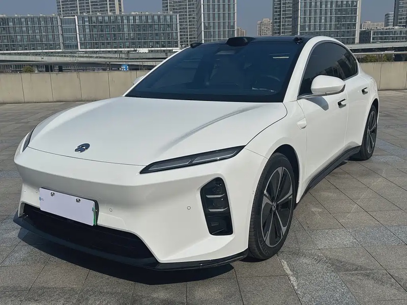 NIO ET5