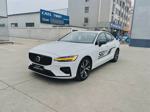 Volvo S60 2024