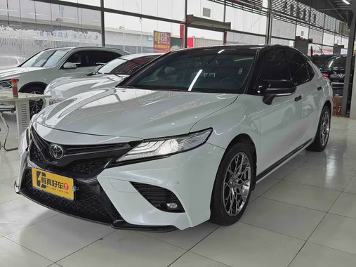 Toyota Camry 2021