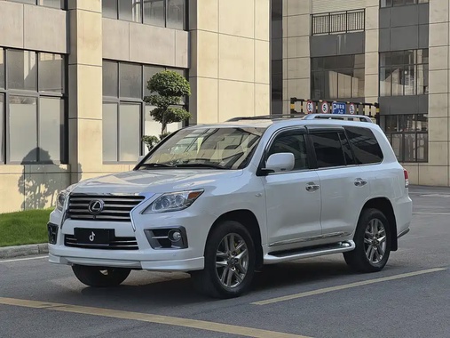 Lexus LX 2011