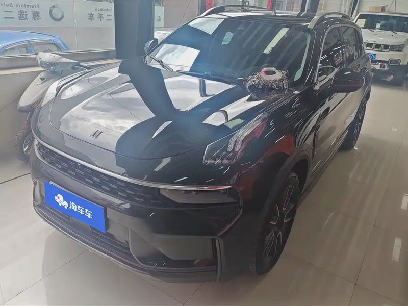 Lynk & Co 01