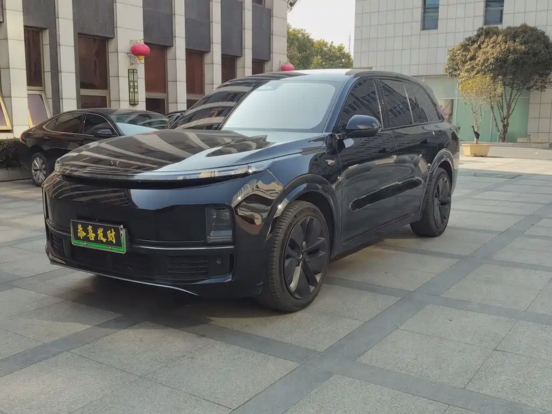 Li Auto L8