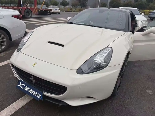 Ferrari California 2012