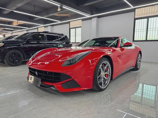 Ferrari F12 2015
