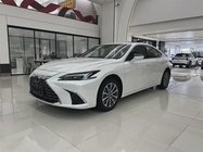 Lexus ES 2025