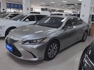 Lexus ES 2021