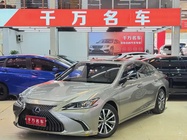 Lexus ES 2020