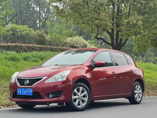 Nissan Tiida 2012