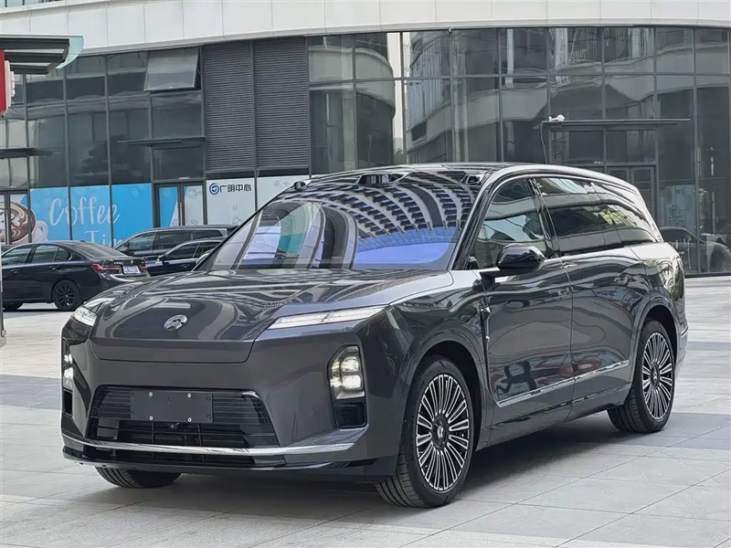 NIO ES8
