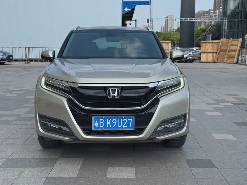 Honda UR-V