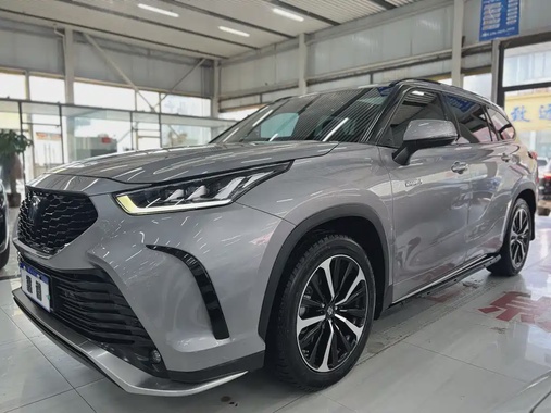 Toyota Crown Kluger 2022