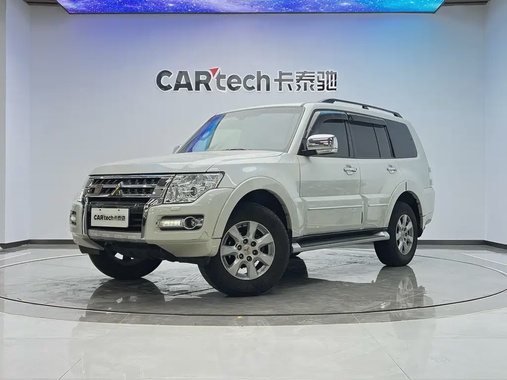 Mitsubishi Pajero 2018
