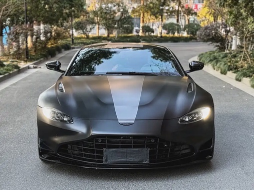 Aston Martin Vantage 2022