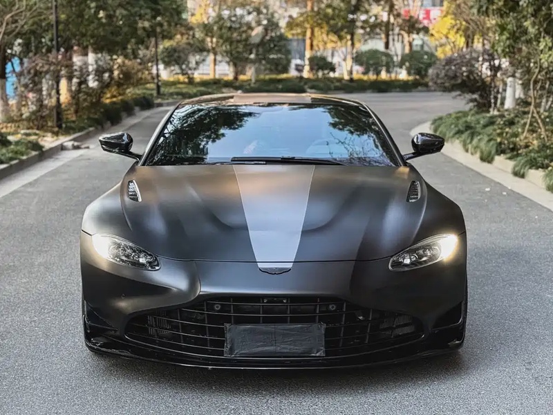 Aston Martin Vantage