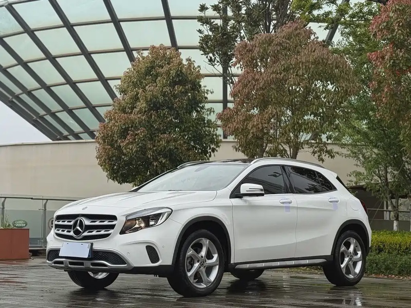 Mercedes-Benz GLA-Class