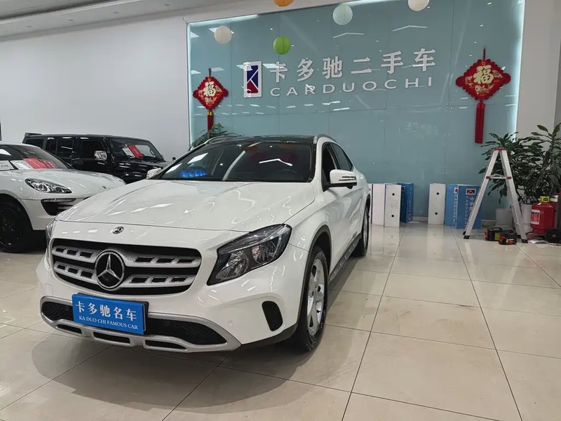 Mercedes-Benz GLA-Class