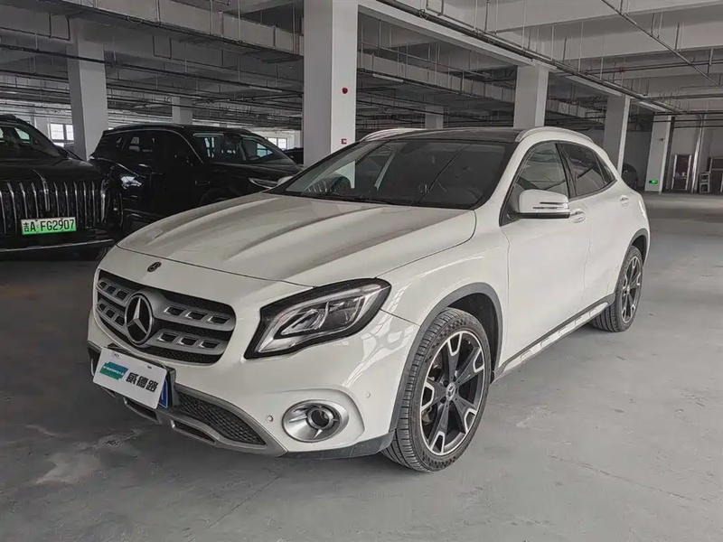 Mercedes-Benz GLA-Class