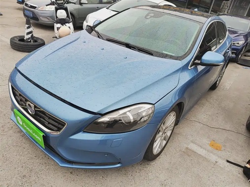 Volvo V40 2015