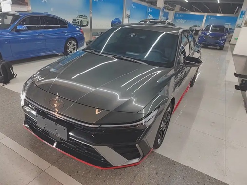 Hyundai Elantra 2024