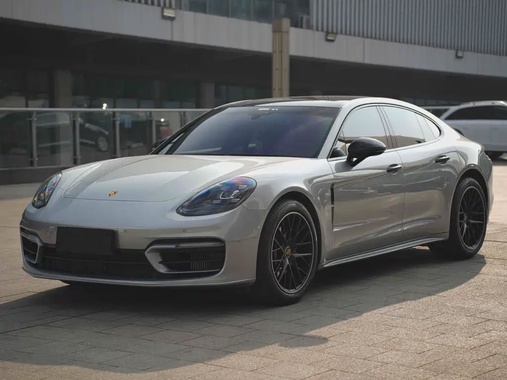 Porsche Panamera 2021