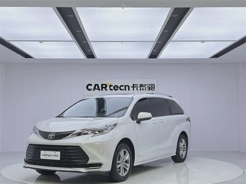 Toyota Sienna 2024