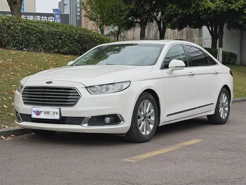 Ford Taurus