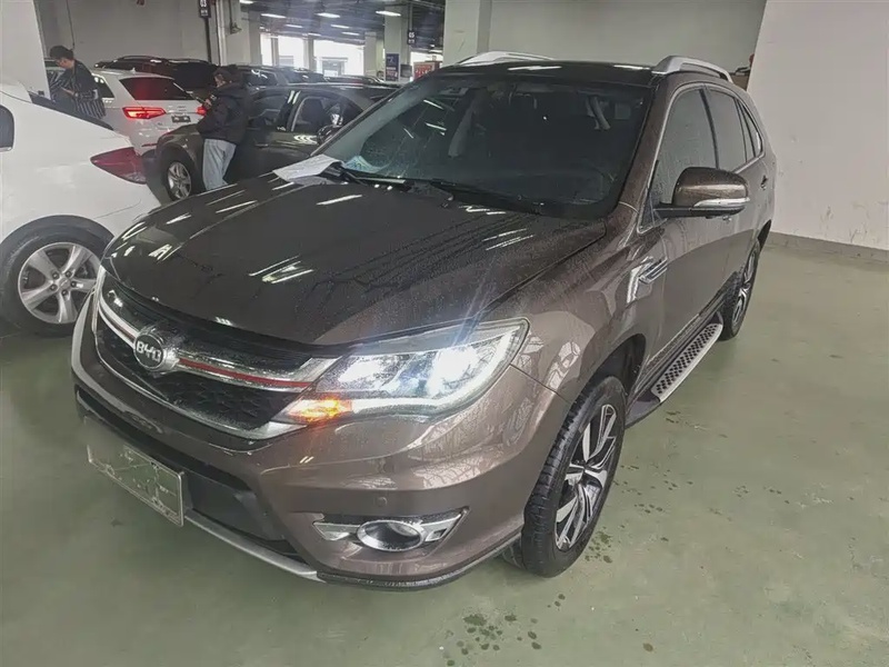 BYD S7