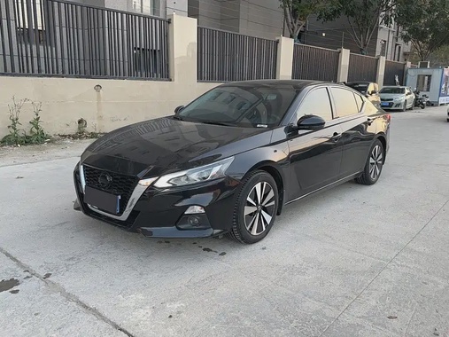Nissan Teana 2022