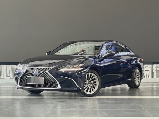 Lexus ES 2020