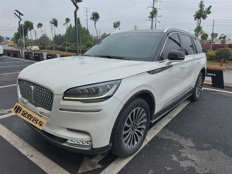 Lincoln Aviator