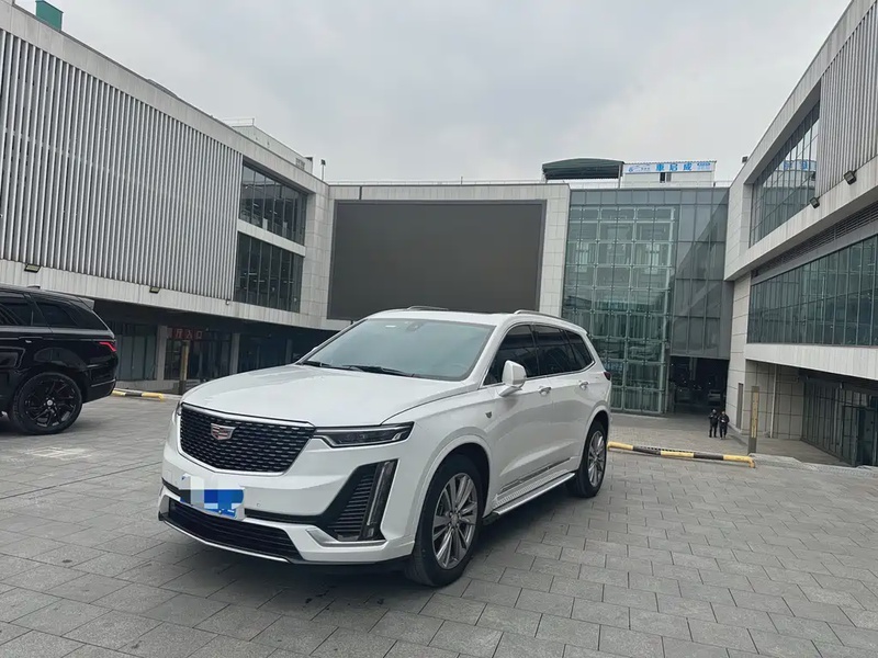 Cadillac XT6