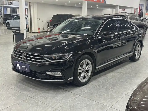 Volkswagen Magotan 2025