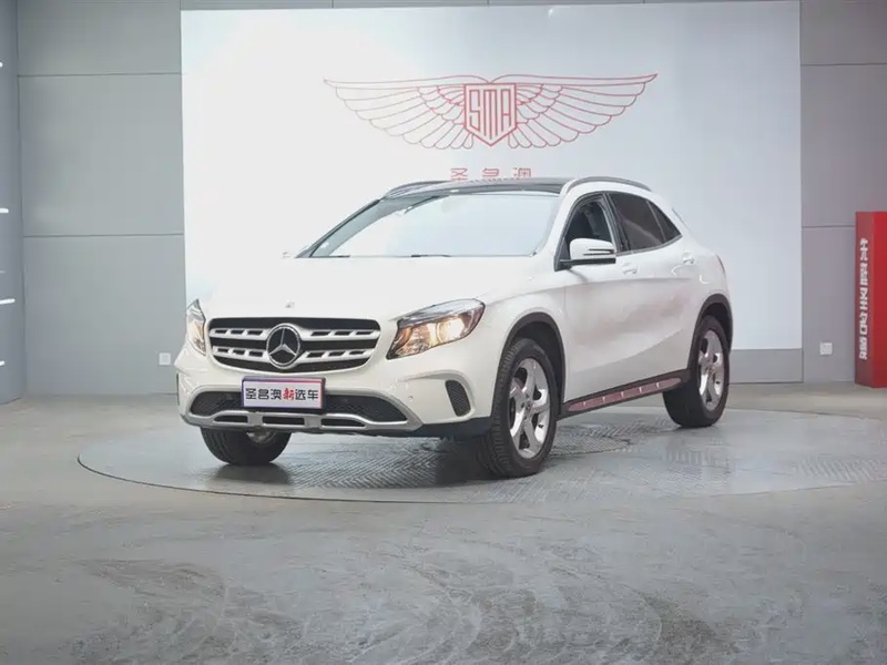 Mercedes-Benz GLA-Class