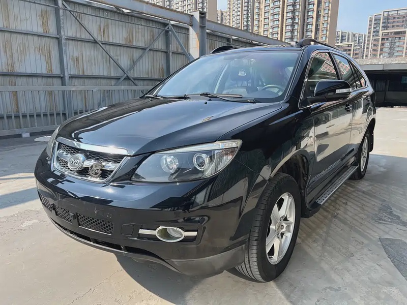 BYD S6