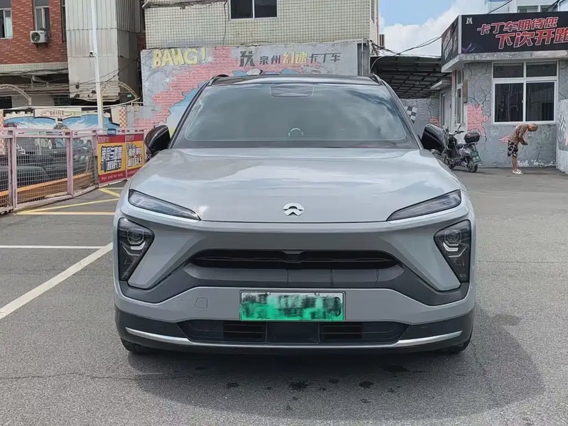 NIO ES6