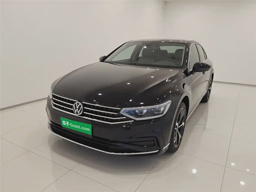 Volkswagen Magotan 2025