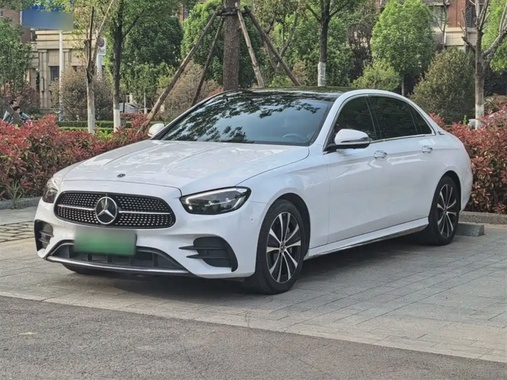 Mercedes-Benz E-Class 2022