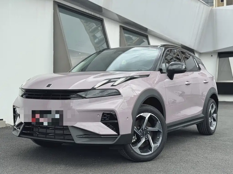 Lynk & Co 06