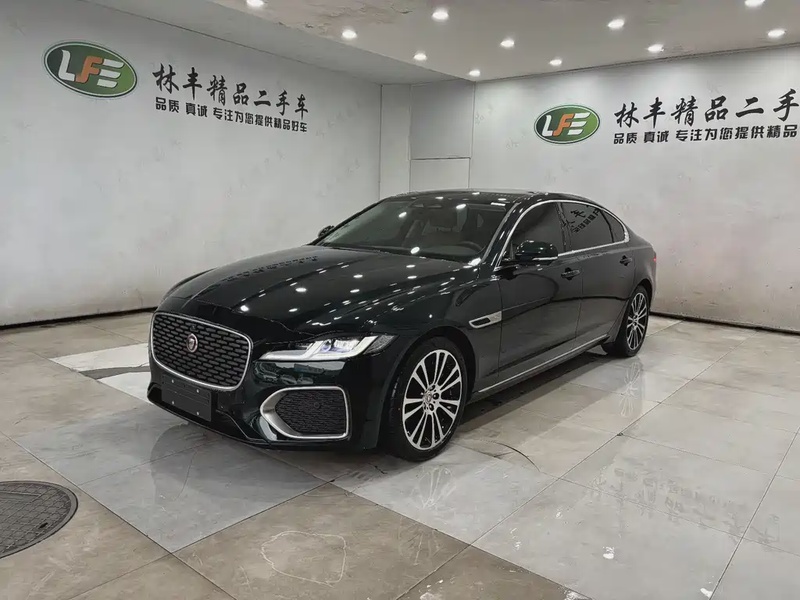 Jaguar XF