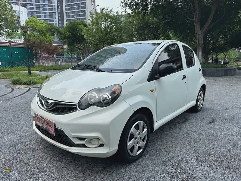 BYD F0