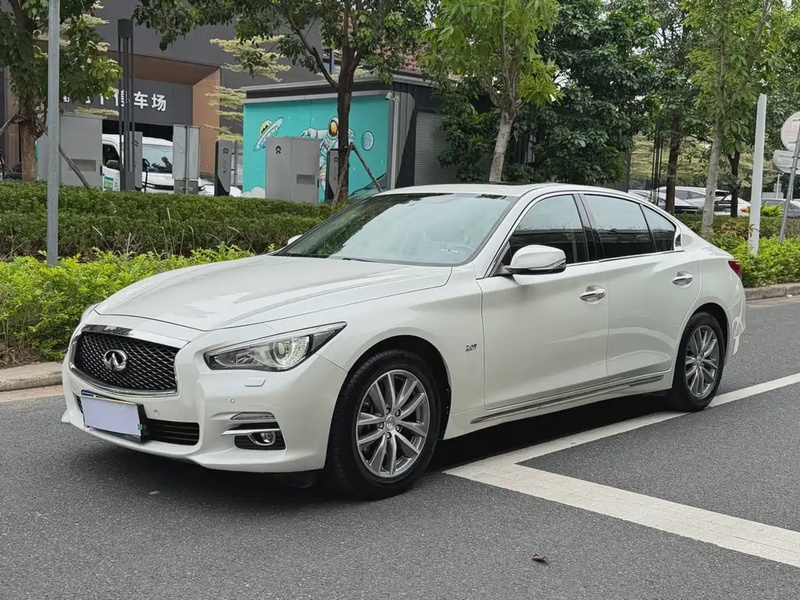 Infiniti Q50