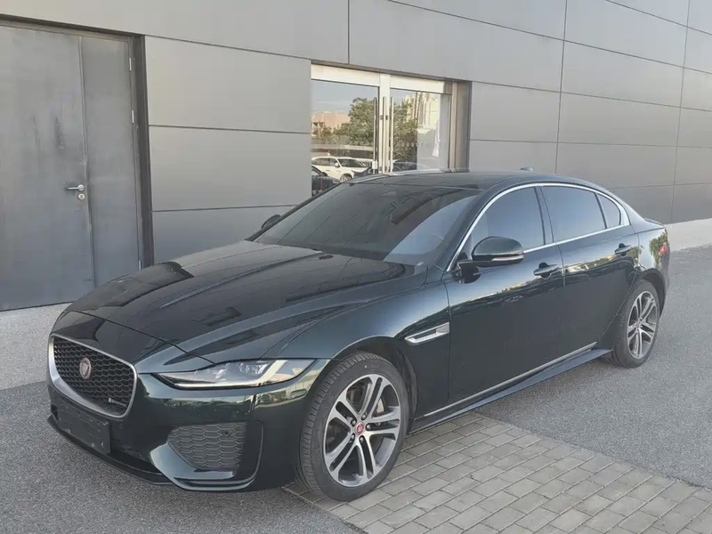 Jaguar XE