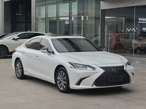 Lexus ES 2019