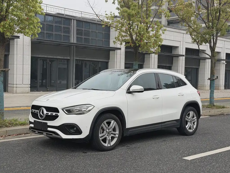 Mercedes-Benz GLA-Class