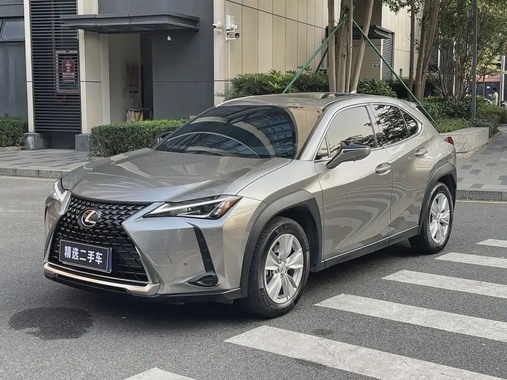 Lexus UX 2022