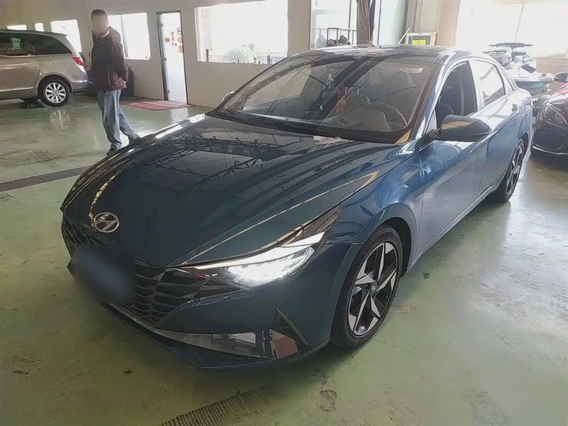 Hyundai Elantra