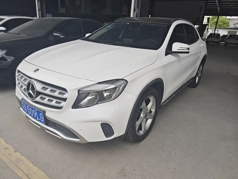 Mercedes-Benz GLA-Class