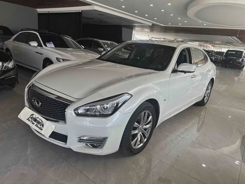 Infiniti Q70 2017